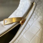 2025年7月9日入荷新作#Bottega Veneta  24717709  JodieJodie28x23x8  極品/正規品同様/人気/革/バッグ/AJ工場