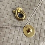 2025年7月9日入荷新作#Bottega Veneta  Knot Lock 817191 2025kont lock kont  25x16x5.P極品/正規品同様/人気/革/バッグ/AJ工場