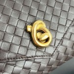2025年7月9日入荷新作#Bottega Veneta  Knot Lock 817191 2025kont lock kont 25x16x5.P極品/正規品同様/人気/革/バッグ/AJ工場