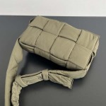2025年7月9日入荷新作#Bottega Veneta#628951  Cassette  S30x15cm  極品/正規品同様/人気/革/バッグ/AJ工場