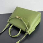2025年7月9日入荷新作#Bottega Veneta Ciao Ciao 817231 Ciao Ciao Silky Calf. Ciao Ciao  34x26x15  極品/正規品同様/人気/革/バッグ/AJ工場