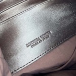 2025年7月9日入荷新作#Bottega Veneta   795712    Size25*17*4cm  極品/正規品同様/人気/革/バッグ/AJ工場