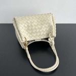 2025年7月9日入荷新作#Bottega Venetaintrecciato  835921   mini #Bottega Veneta  knot    Size29.5X18.5X17.5cm  極品/正規品同様/人気/革/バッグ/