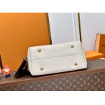 2025年7月10日入荷新作M25022 LOW KEY HOBO  Low Key Hobo Monogram  31 x 35x18極品/正規品同様/人気/革/バッグルイヴィトン/CX工場