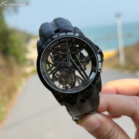 2025年8月4日入荷新作Roger Dubuis腕時計極上の品質人気商品 /GTR工場