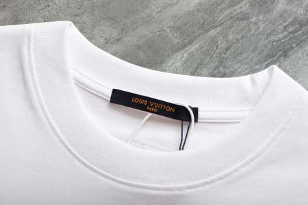 2025年8月10日入荷新作Louis Vuitton半袖 tシャツ人気商品