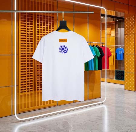 2025年8月10日入荷新作Louis Vuitton半袖 tシャツ人気商品