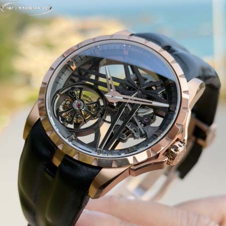 2025年8月4日入荷新作Roger Dubuis腕時計極上...