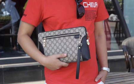 2025年9月8日入荷新作Gucci/人気/本革/バッグ 人気 おすすめ 父の日 誕生日/ギフト プレゼント 結婚式男友達の誕生日プレゼント