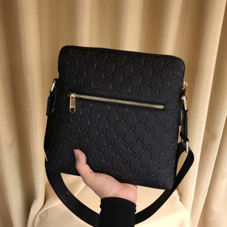 2025年9月8日入荷新作Gucci         /人気/本革/バッグ 人気 おすすめ 父の日 誕生日/ギフト プレゼント 結婚式男友達の誕生日プレゼント