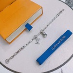 2025年9月26日入荷新品Louis Vuittonブレスレットギフト/誕生日/記念品/アクセサリーxin工場