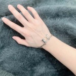 2025年9月26日入荷新品Louis Vuittonブレスレットギフト/誕生日/記念品/アクセサリーxin工場