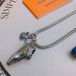 2025年9月26日入荷新品Louis Vuittonネックレスギフト/誕生日/記念品/アクセサリーxin工場