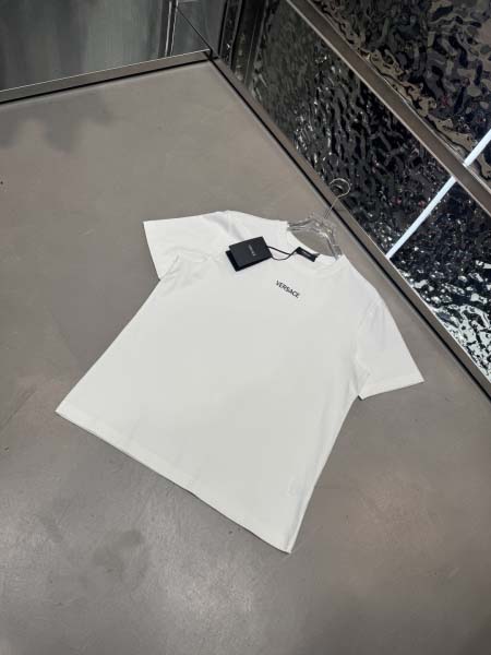 2025年10月26日入荷秋冬新作Versace半袖Tシャツ高級品/MP工場