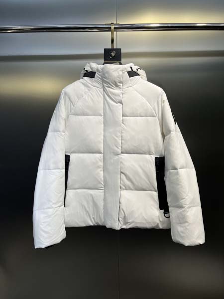 2025年10月11日秋冬入荷新作Canada Gooseダ...