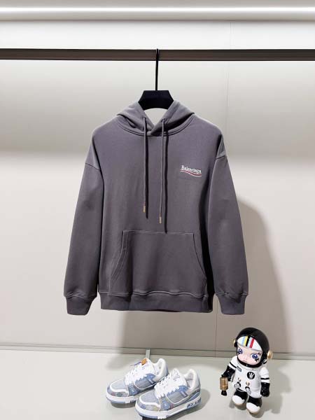 2025年10月17日秋冬入荷新作BALENCIAGAパーカ...