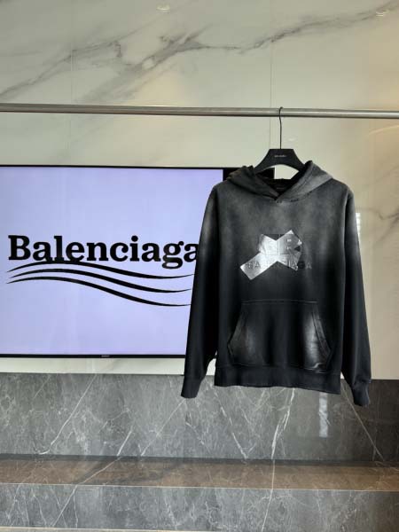 2025年10月20日秋冬入荷新作Balenciagaパーカ...