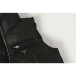 2025年10月30日秋冬新作Pradaダウンベスト高品質人気商品/LDF工場