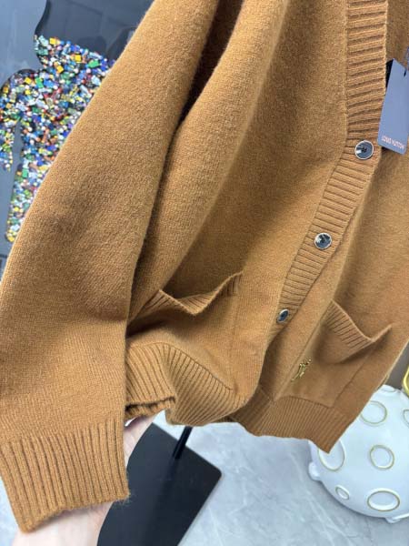 2025年11月12日秋冬新作Louis vuitton ニットカーディガン  人気商品/LDF工場