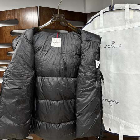 2025年11月14日秋冬新作Monclerダウンジャケット高品質人気商品/QIU工場