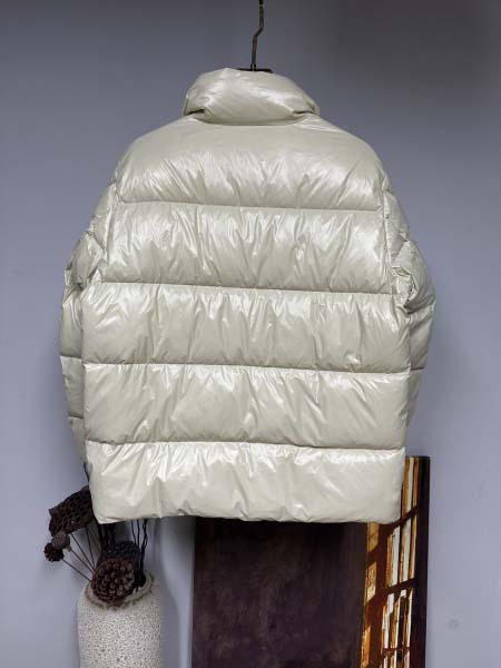 2025年11月17日秋冬新作Monclerダウンジャケット高品質人気商品/QIU工場