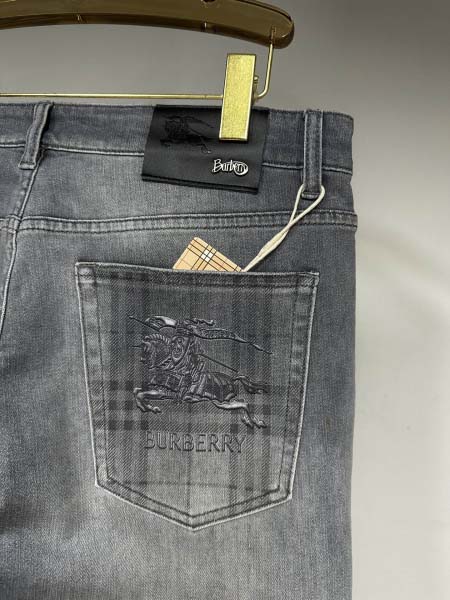 2025年11月17日秋冬新作Burberryジーパン高品質人気商品/QIU工場