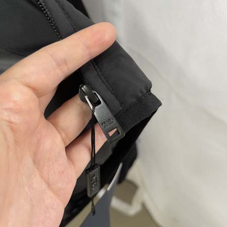 2025年11月17日秋冬新作PRADAダウンジャケット高品質人気商品/QIU工場