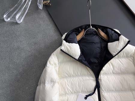 2025年11月25日入荷秋冬新作Monclerダウンジャケット高級なプレゼント/誕生日プレゼント/高品質/メンツ/記念品/ wenzhou工場