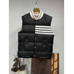 2025年11月14日秋冬新作Thom browneダウンベスト高品質人気商品/QIU工場