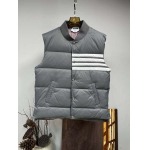 2025年11月14日秋冬新作Thom browneダウンベスト高品質人気商品/QIU工場
