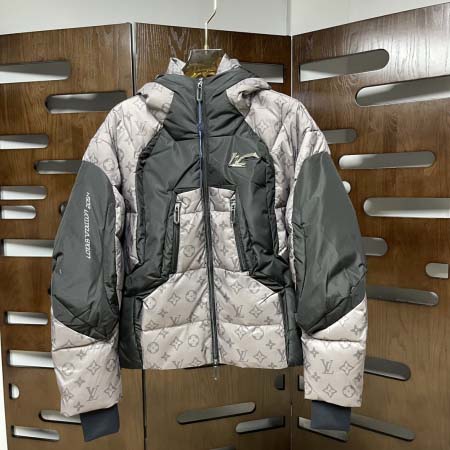 2025年11月17日秋冬新作Louis vuittonダウ...