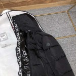 2025年11月17日秋冬新作Monclerダウンジャケット高品質人気商品/QIU工場