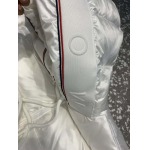 2025年11月17日秋冬新作Monclerダウンジャケット高品質人気商品/QIU工場