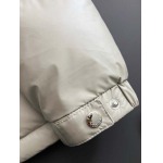 2025年11月25日入荷秋冬新作Pradaダウンジャケット高級なプレゼント/誕生日プレゼント/高品質/メンツ/記念品/ wenzhou工場