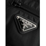 2025年11月25日入荷秋冬新作Pradaダウンベスト高級なプレゼント/誕生日プレゼント/高品質/メンツ/記念品/ wenzhou工場