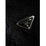 2025年11月26日入荷秋冬新作Pradaジャケット高級なプレゼント/誕生日プレゼント/高品質/メンツ/記念品/ wenzhou工場