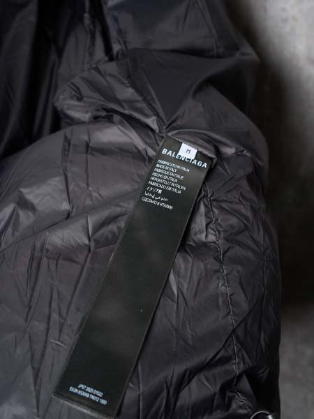 2025年12月4日秋冬新作Balenciagaダウンジャケット高品質人気商品/LDF工場