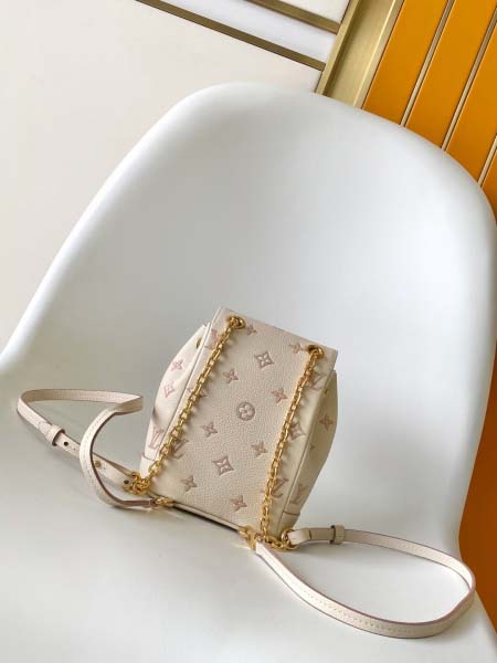 2025年12月8日入荷ヴィトン バッグM13656163 Nano NoMonogram19 x 15 x 10Q800 高品質新作/誕生日プレゼント