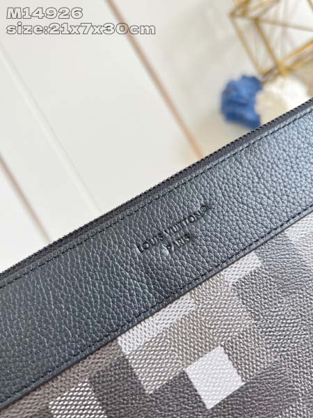 2025年12月8日入荷ヴィトン財布M14926Pochette Voyage SoupleDamoflage Black Damier21 x 7.5 x 3 高品質新作/誕生日プレゼント