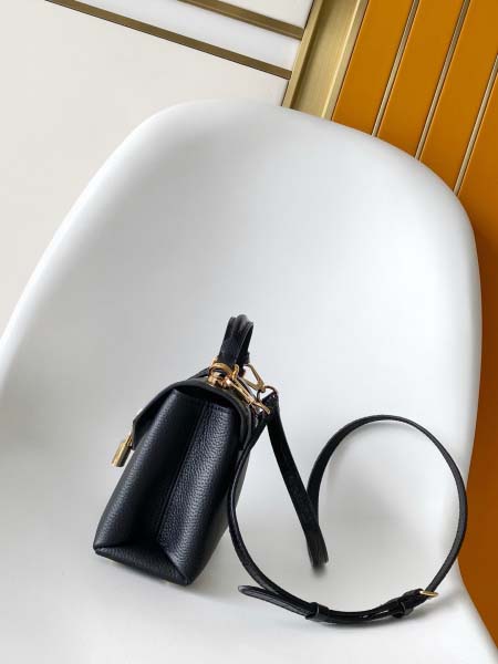 2025年12月9日入荷Louis Vuitton バッグN82033 N98925 N98928 N80432 N99017 N84714 N86012 Rose des Vents LV 27x11x19 高品質新作/誕生日プレゼント/