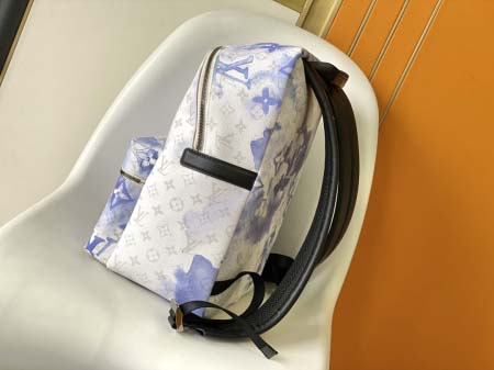 2025年12月9日入荷Louis Vuitton バッグM45760 Discovery Monogram LV iPad Monogram Watercolor Blue 37 x 40 x 20Cm  高品質新作/誕生日プレゼント/Z