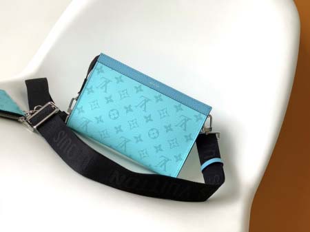 2025年12月9日入荷Louis Vuitton バッグM81124 M30305 M30935 M30934Alpha Wearable Monogram Eclipse 18.5 x 11 x 6.5cm  高品質新作/誕生日プレゼン