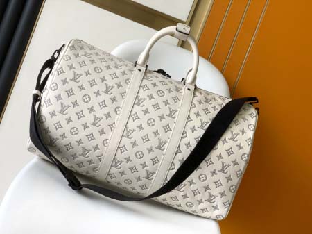 2025年12月9日入荷Louis Vuitton バッグKEEPALL BANDOULIèRE 50 Keepall  M24953 m24954 50 x 29cm高品質新作/誕生日プレゼント/ZC工場