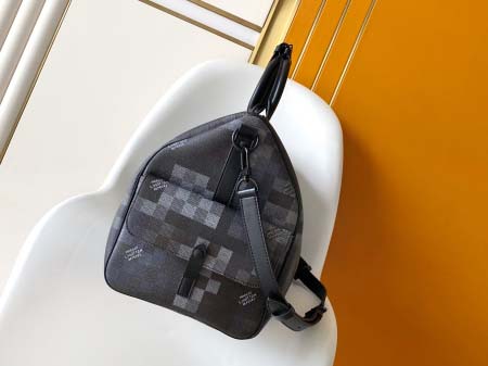 2025年12月9日入荷Louis Vuitton バッグM1495701 Keepall Bandoulière 50 Damoflage Black Pharrell Williams Damier 29 x 23 x 52高品質新作/