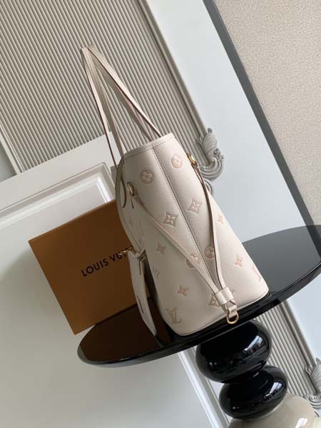 2025年12月9日入荷Louis Vuitton バッグM14285 高品質新作/誕生日プレゼント/ZC工場