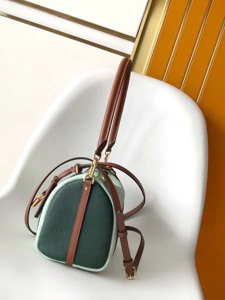 2025年12月9日入荷Louis Vuitton バッグ M26905 M26905 M26039 M26360 M26905 Express Keepall Monogram 高品質新作/誕生日プレゼント/ZC工場