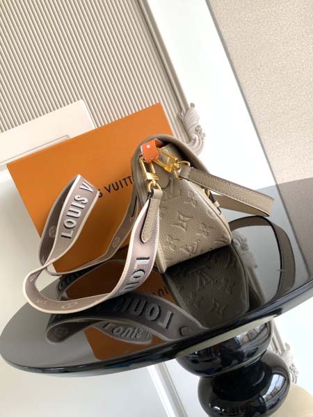 2025年12月10日入荷Louis Vuitton バッグ高品質新作/誕生日プレゼント/ZC工場