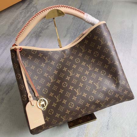 2025年12月10日入荷Louis Vuitton バッグ高品質新作/誕生日プレゼント/ZC工場