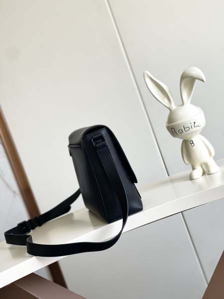 2025年12月10日入荷Louis Vuitton バッグ高品質新作/誕生日プレゼント/ZC工場