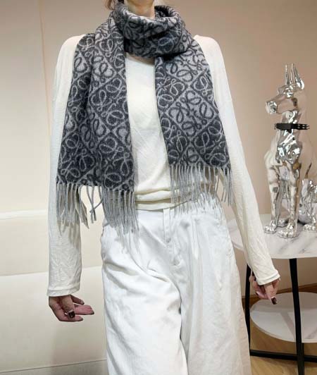 2025年12月11日入荷新品Loeweマフラーギフト/誕生日/記念品/アクセサリーkaka工場